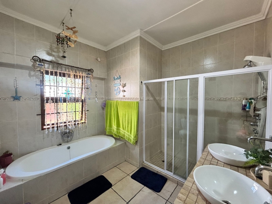 3 Bedroom Property for Sale in Flimieda North West